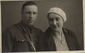 Петр Иванович Паберс с женой